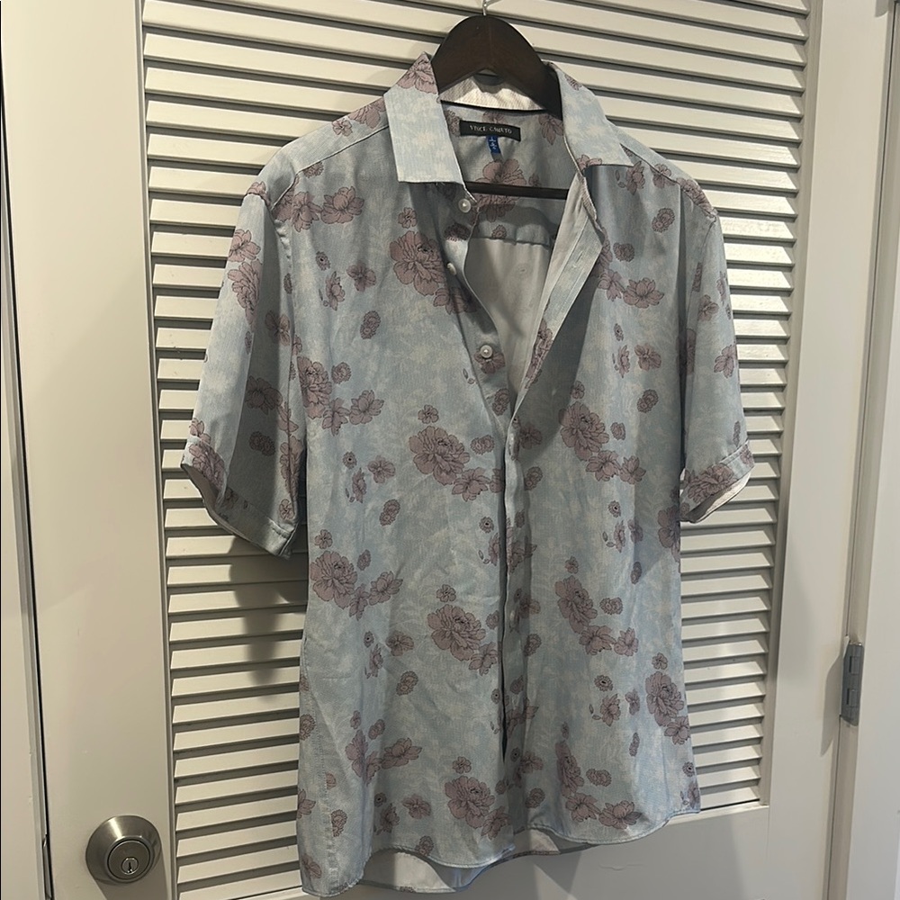 Vince Camuto Blue and Pink Casual Button Down Shirt